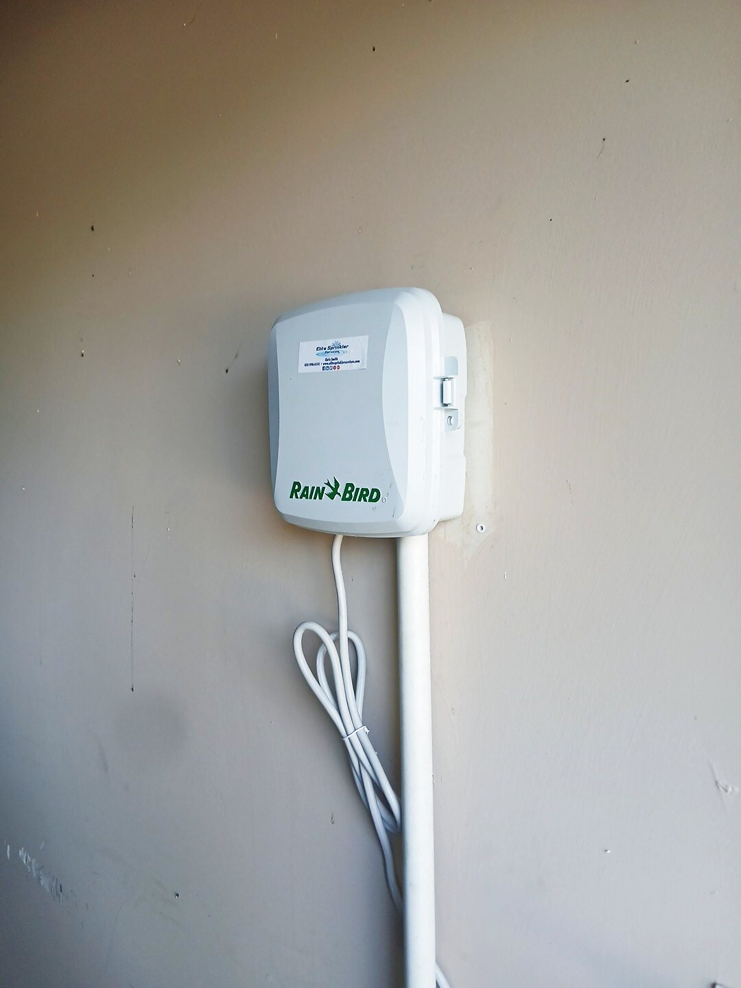 Sprinkler controller and smart Wi-Fi timer work by Elite Sprinkler Services in Katy, TX